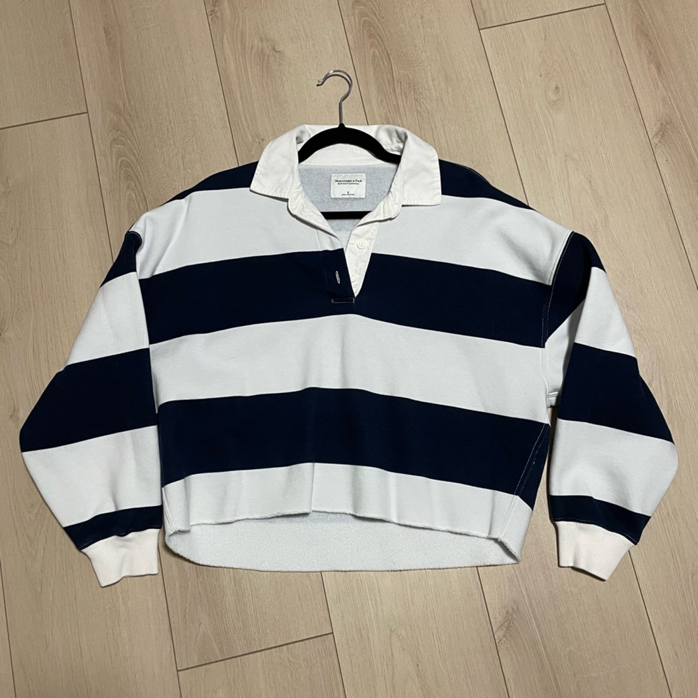 Abercrombie & Fitch White and Navy Striped Rugby Pullover